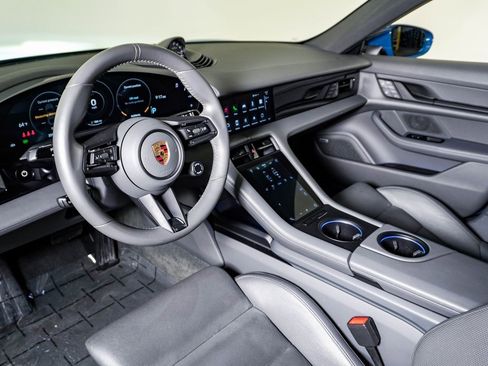 Used 2022 Porsche Taycan 4S image 18