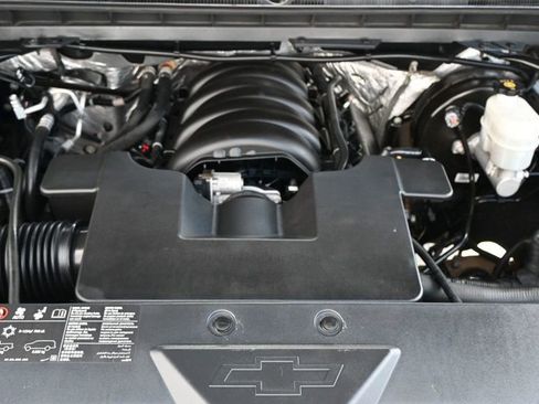 Used 2018 Chevrolet Silverado 1500 LT w/ LPO, Black Pack RWD image 18