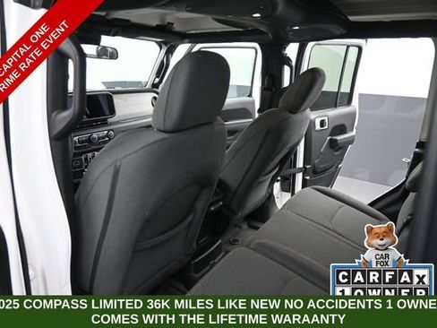 Used 2024 Jeep Wrangler Unlimited w/ Convenience Group AWD/4WD image 15