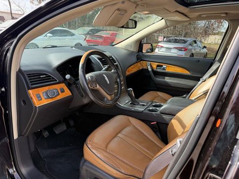 Used 2015 Lincoln MKX AWD w/ Equipment Group 102A image 7