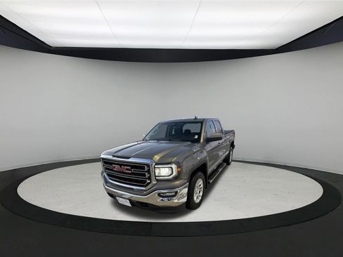 Used 2017 GMC Sierra 1500 SLE w/ SLE Value Package image 3