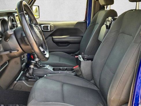 Used 2019 Jeep Wrangler Unlimited Sport S AWD/4WD image 16