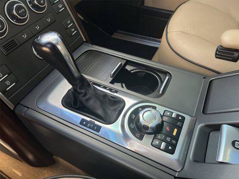 Used 2012 Land Rover Range Rover HSE image 20