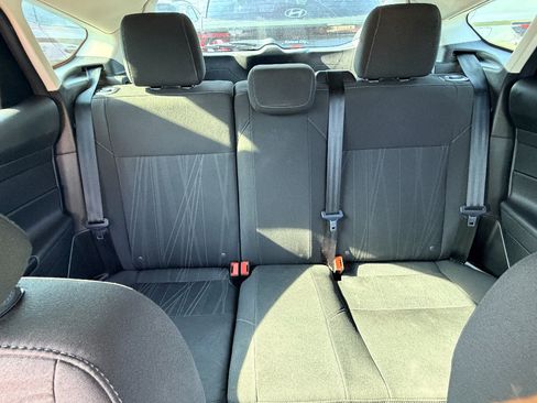 Used 2017 Ford Focus SE FWD image 24