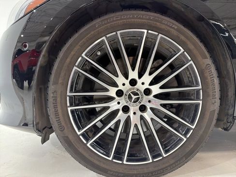 Used 2025 Mercedes-Benz C 300 4MATIC Sedan image 9