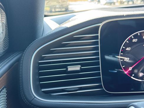 Used 2024 Mercedes-Benz GLS 450 4MATIC image 22