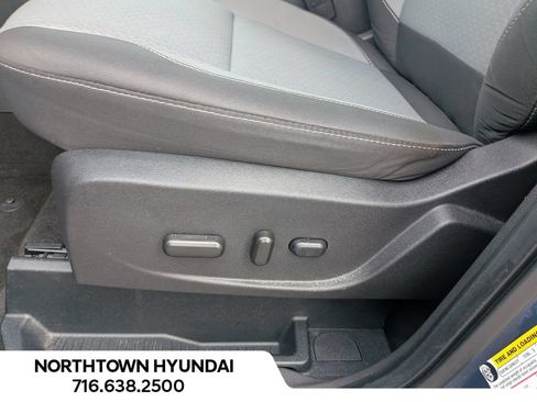 Used 2018 Ford Escape SE FWD image 28