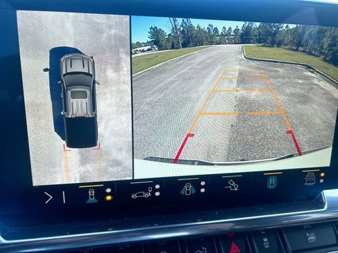 Used 2023 Chevrolet Silverado 1500 High Country w/ High Country Premium Package image 21