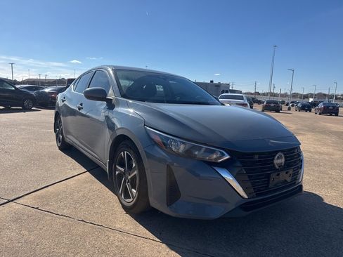 Certified 2024 Nissan Sentra SV image 1