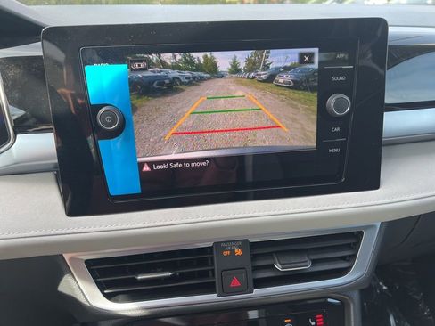 New 2025 Volkswagen Taos SE image 24