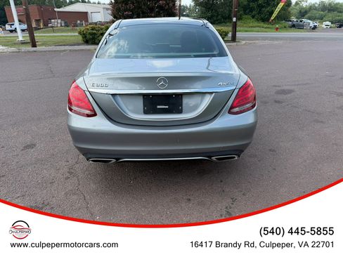Used 2015 Mercedes-Benz C 300 4MATIC Sedan image 4