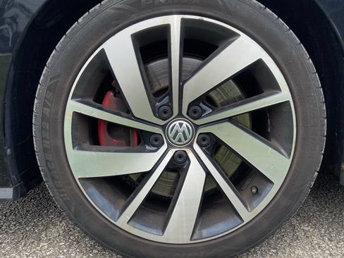 Used 2020 Volkswagen Jetta GLI FWD image 9