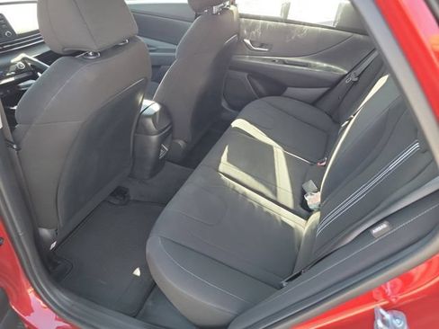 Certified 2025 Hyundai Elantra Hybrid FWD image 24