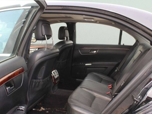 Used 2009 Mercedes-Benz S 550 4MATIC image 7