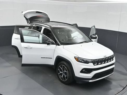 Used 2025 Jeep Compass Limited AWD/4WD image 58