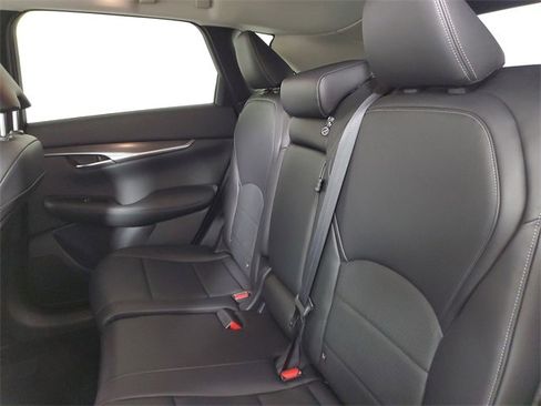 Certified 2025 INFINITI QX50 Luxe image 13