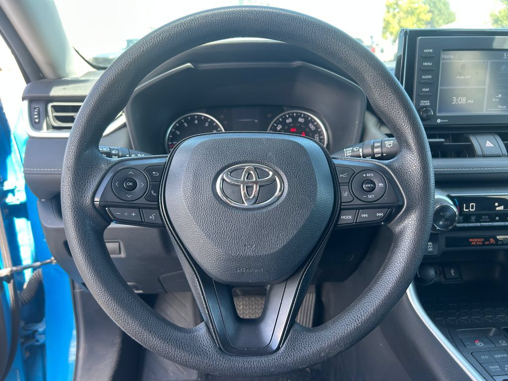 Used 2021 Toyota RAV4 XLE AWD/4WD image 20