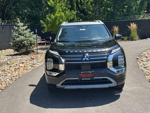 New 2025 Mitsubishi Outlander AWD image 8