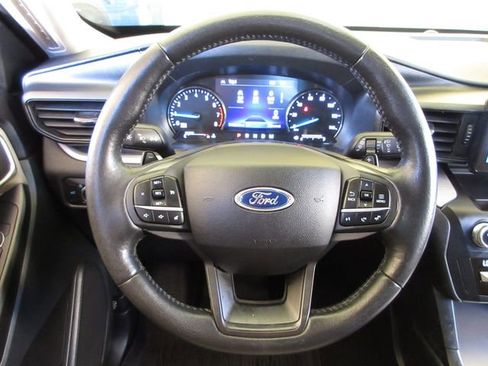 Certified 2020 Ford Explorer XLT image 14