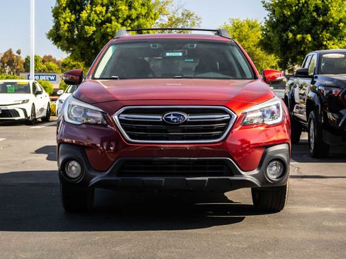 Used 2018 Subaru Outback 2.5i Limited AWD/4WD image 2