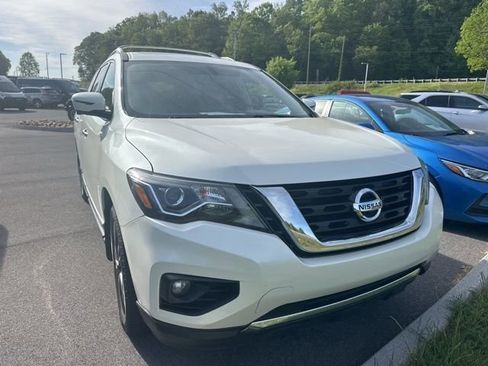 Used 2017 Nissan Pathfinder Platinum AWD/4WD image 9