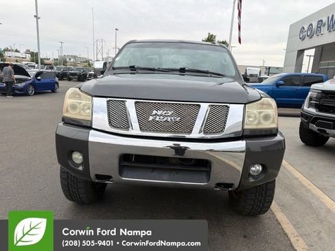 Used 2008 Nissan Titan LE AWD/4WD image 2