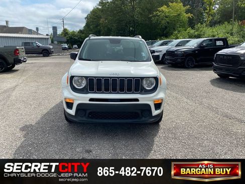 Used 2019 Jeep Renegade Sport w/ Sport Appearance Group AWD/4WD image 2