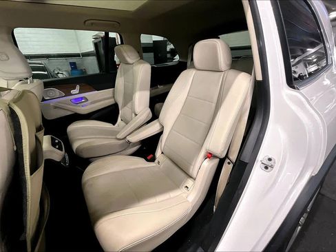 Used 2024 Mercedes-Benz GLS 450 4MATIC image 20