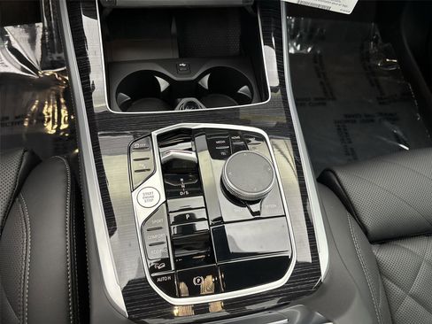 New 2026 BMW X5 xDrive40i w/ M Sport Package image 23