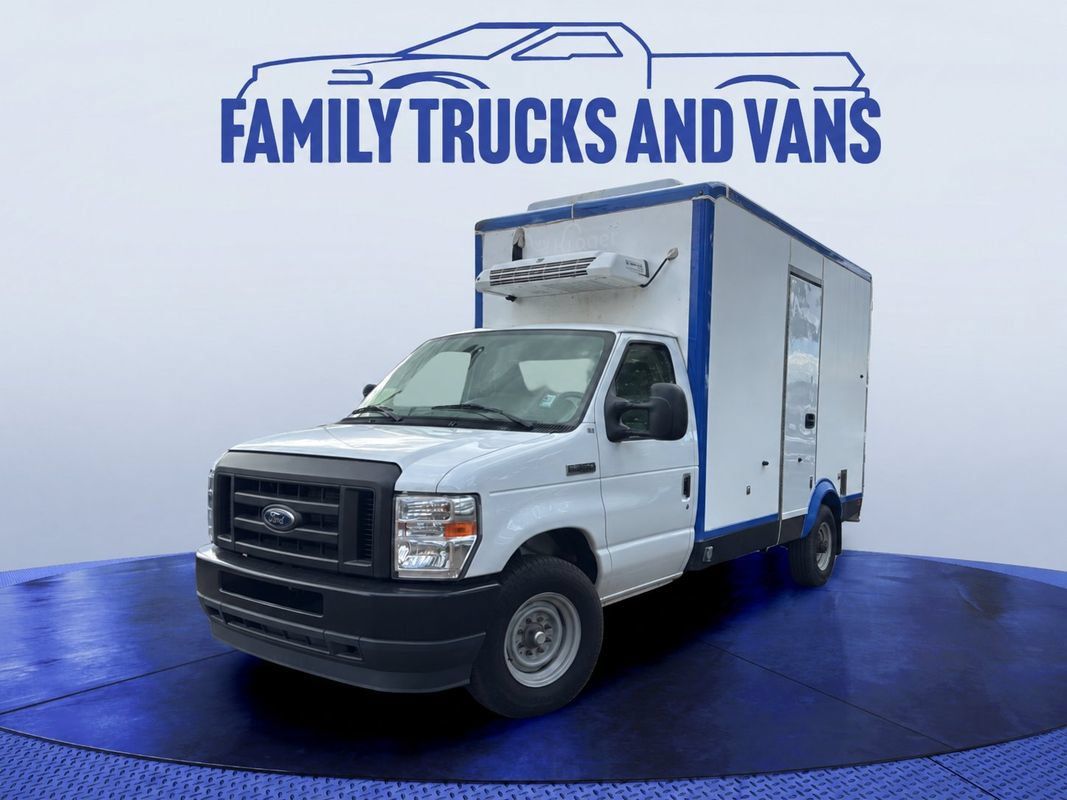 Used 2024 Ford E-350 and Econoline 350 Super Duty w/ Power Windows & Locks Group RWD image 1