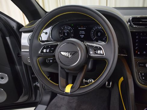 New 2026 Bentley Bentayga Speed image 4