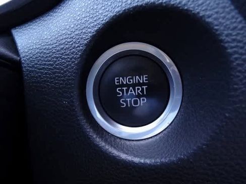 Used 2023 Toyota Corolla Cross XLE image 20