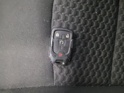 Used 2021 GMC Terrain SLE w/ Driver Convenience Package image 32