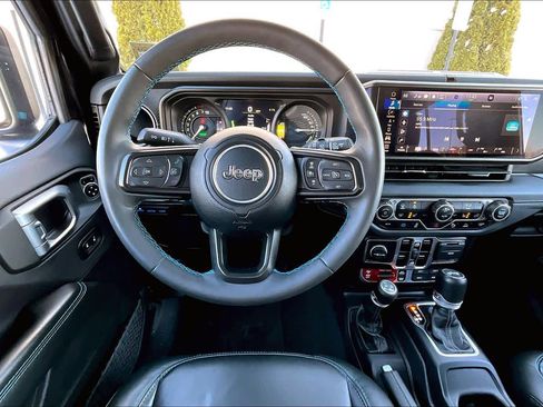 Used 2024 Jeep Wrangler Unlimited Rubicon 4xe image 6