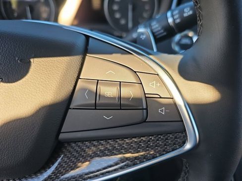 Used 2025 Cadillac XT5 Sportv w/ Technology Package image 18