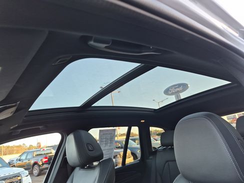 Used 2024 BMW X3 sDrive30i image 9