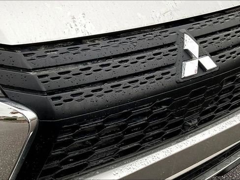 Used 2022 Mitsubishi Eclipse Cross SE image 27