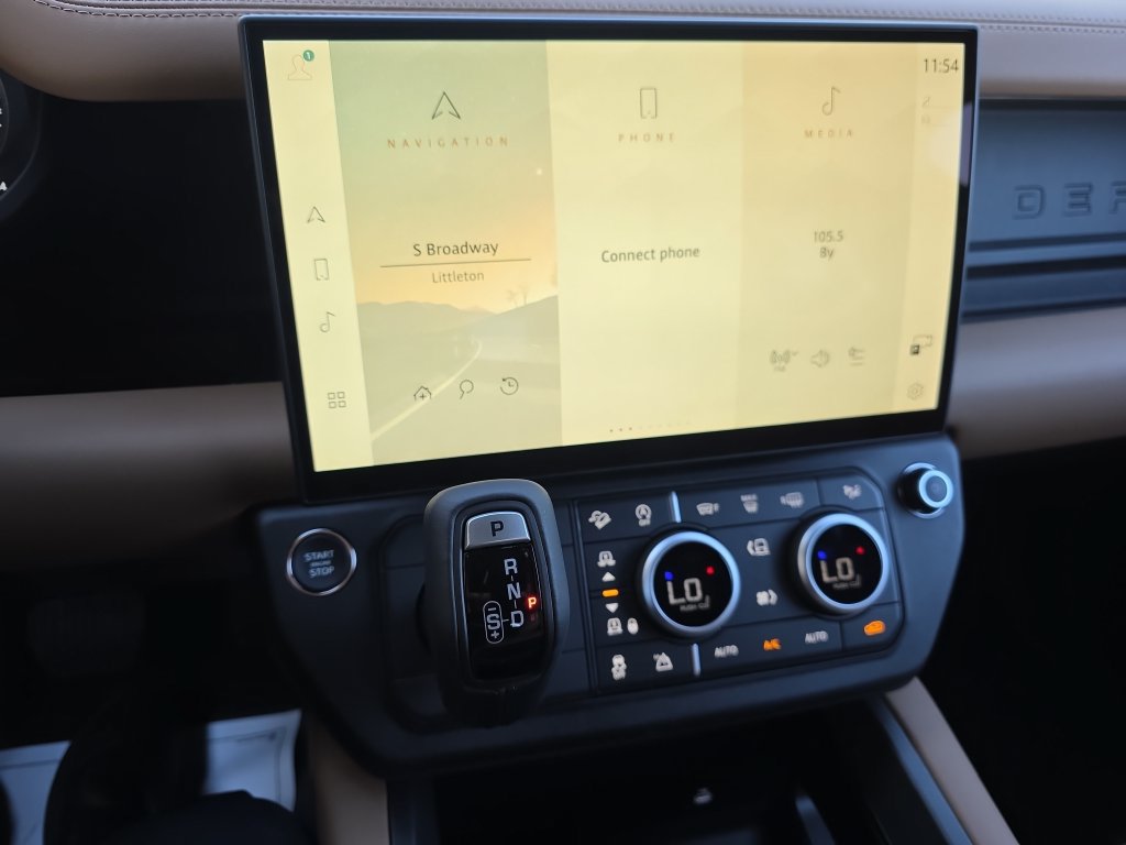 New 2026 Land Rover Defender 110 X-Dynamic SE AWD/4WD image 15