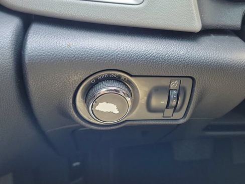 Used 2014 Buick Verano FWD image 22