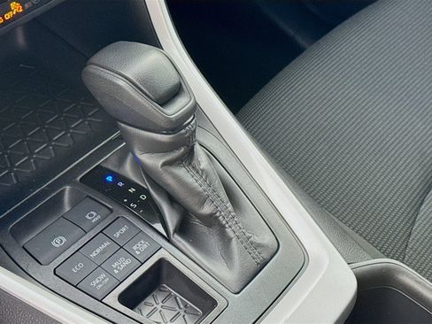 Certified 2025 Toyota RAV4 LE AWD/4WD image 15