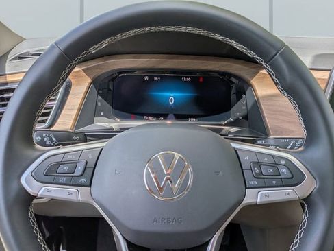 Certified 2026 Volkswagen Atlas SE image 33