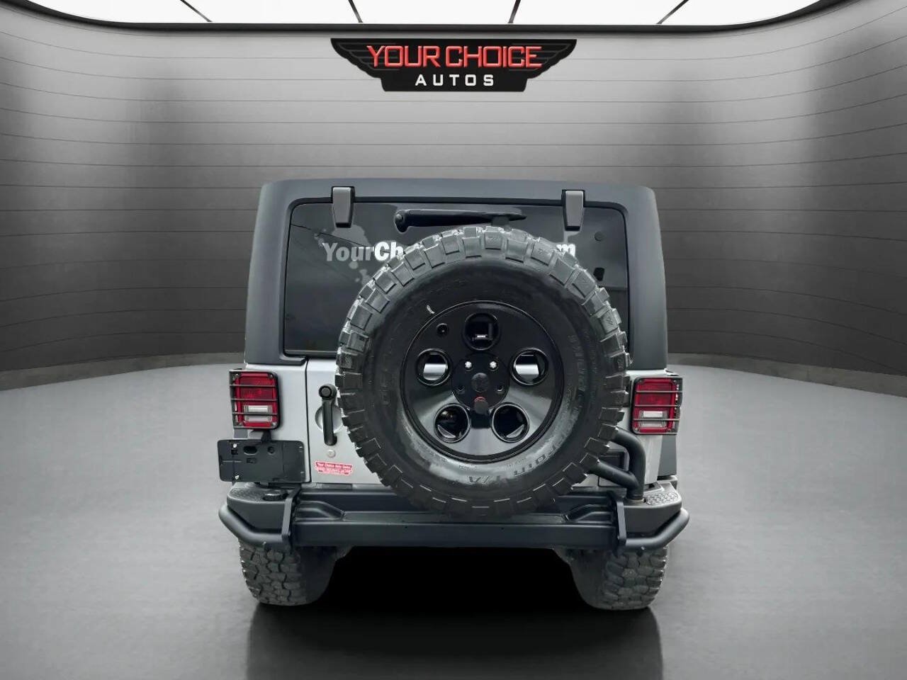 Used 2015 Jeep Wrangler Unlimited Rubicon w/ Dual Top Group AWD/4WD image 7