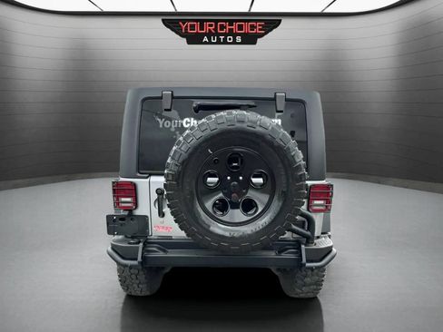 Used 2015 Jeep Wrangler Unlimited Rubicon w/ Dual Top Group AWD/4WD image 7