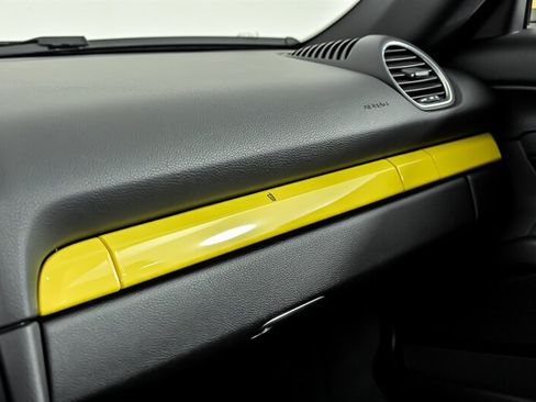 Used 2021 Porsche 718 Cayman S RWD image 32