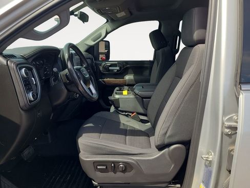 Used 2021 GMC Sierra 2500 SLE w/ SLE Value Package; AWD/4WD image 9