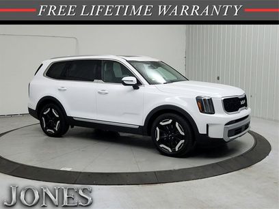 Used 2023 Kia Telluride EX w/ EX Captain's Chair Package