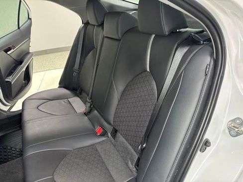 Used 2019 Toyota Camry XSE FWD image 27