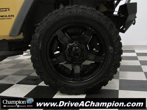 Used 2013 Jeep Wrangler Unlimited Sport image 4