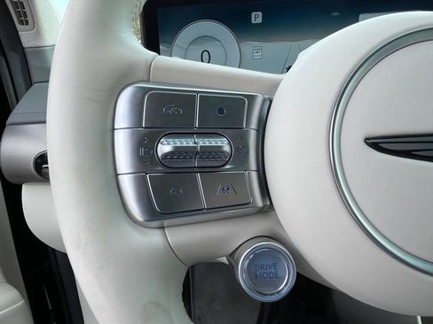 Used 2025 Genesis GV60 Advanced image 22