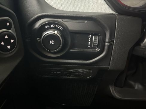 Used 2024 Jeep Wrangler Unlimited Sahara w/ Technology Group AWD/4WD image 56